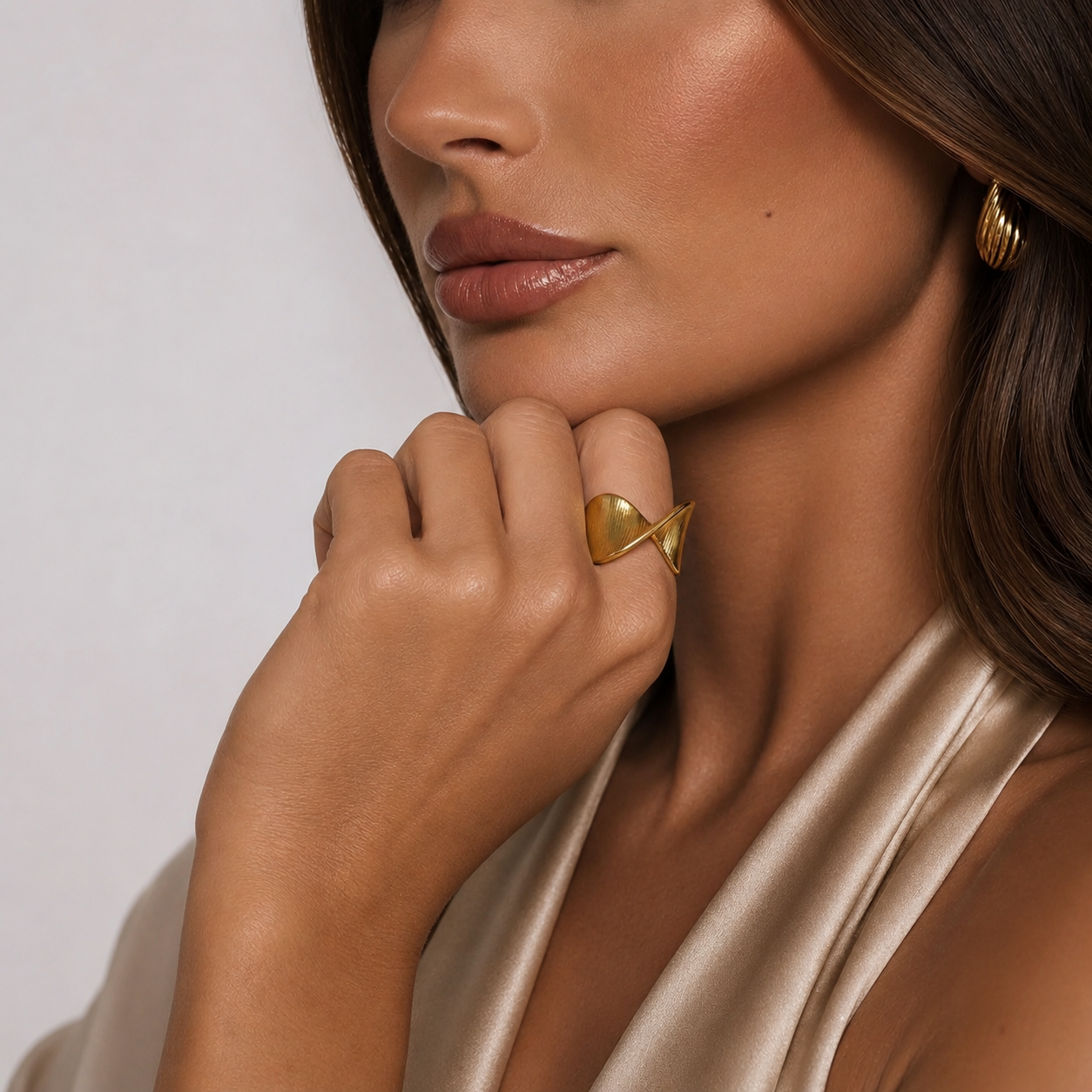 YANA RING - 18K GOLD