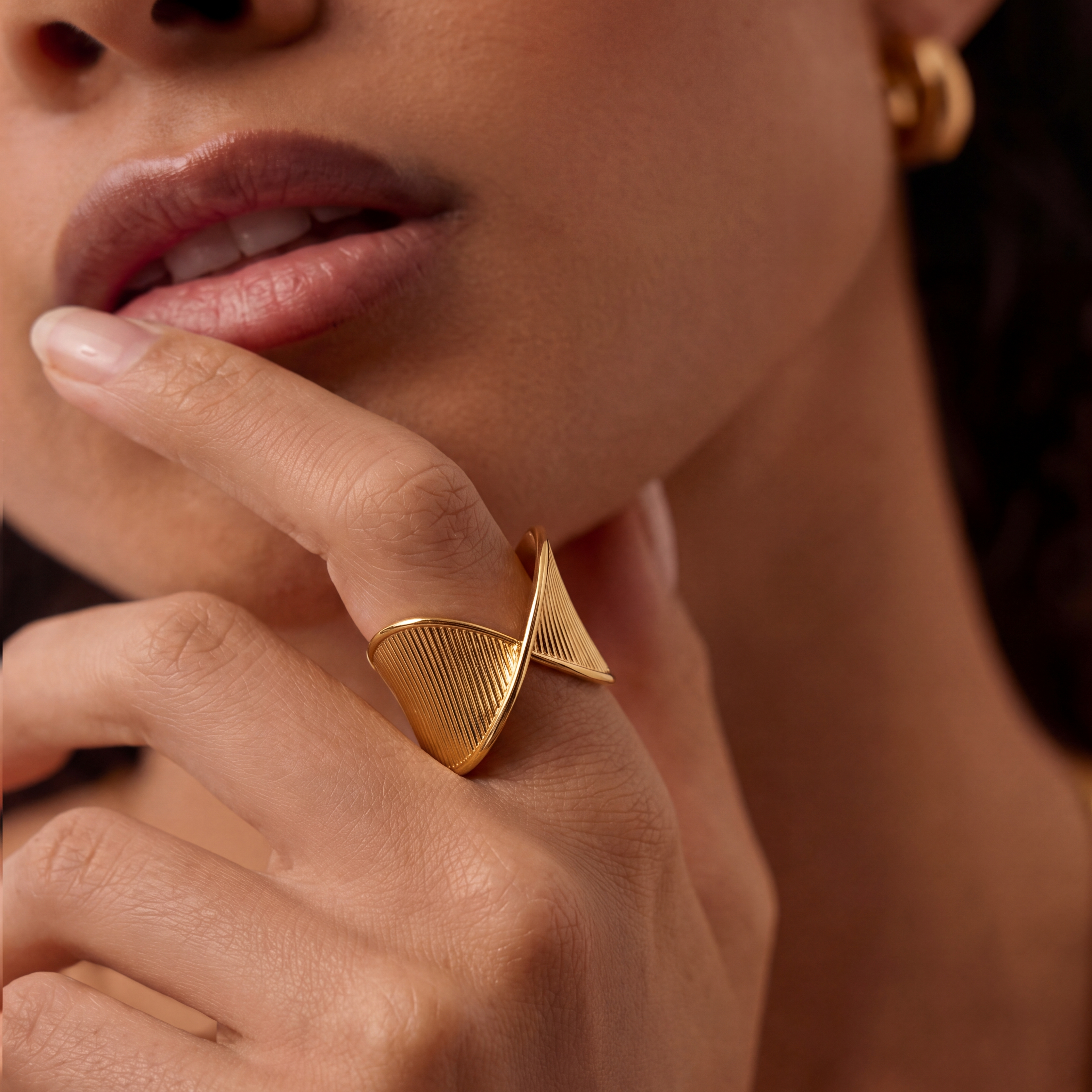 YANA RING - 18K GOLD