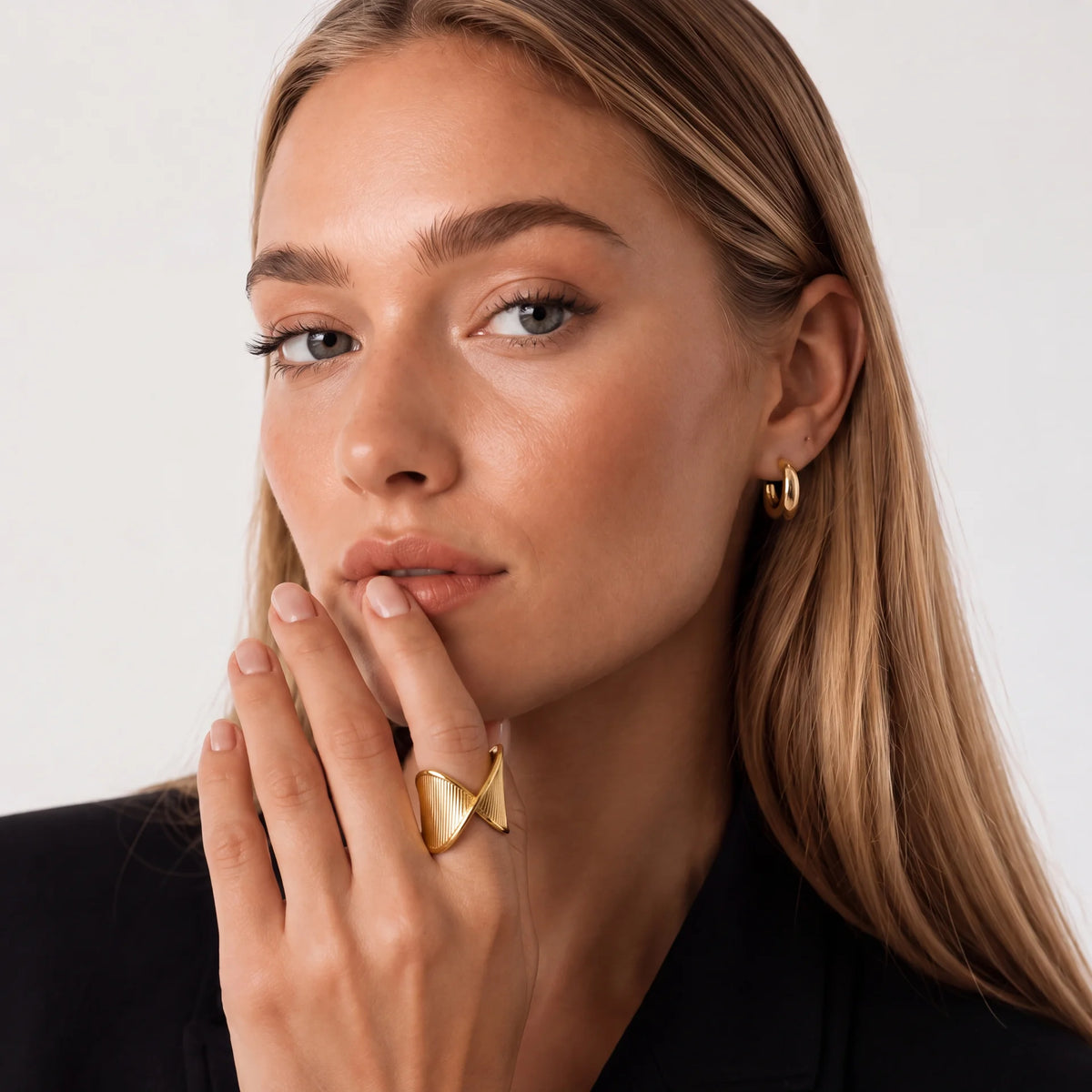 YANA RING - 18K GOLD