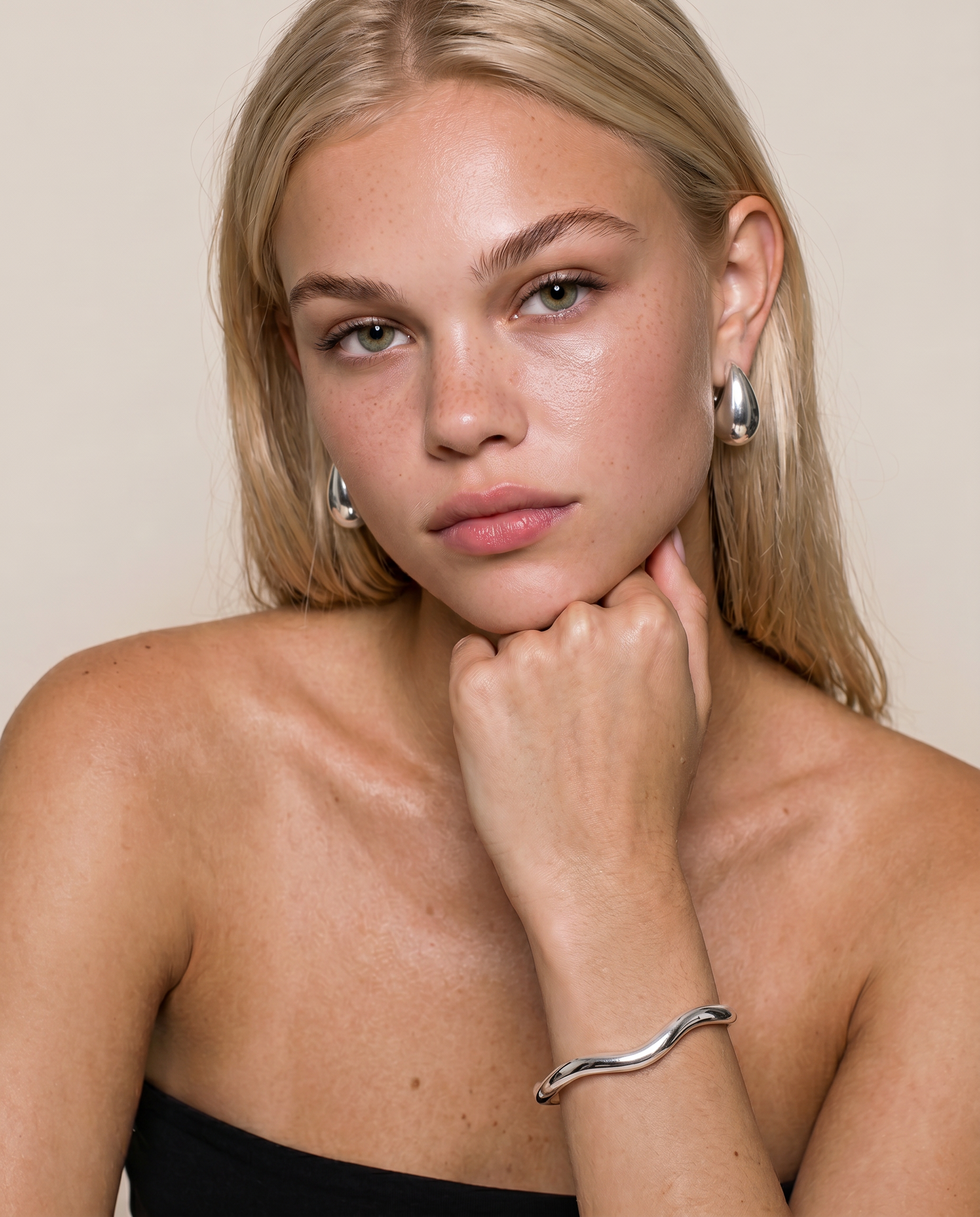 SCOUT DROPLET EARRINGS